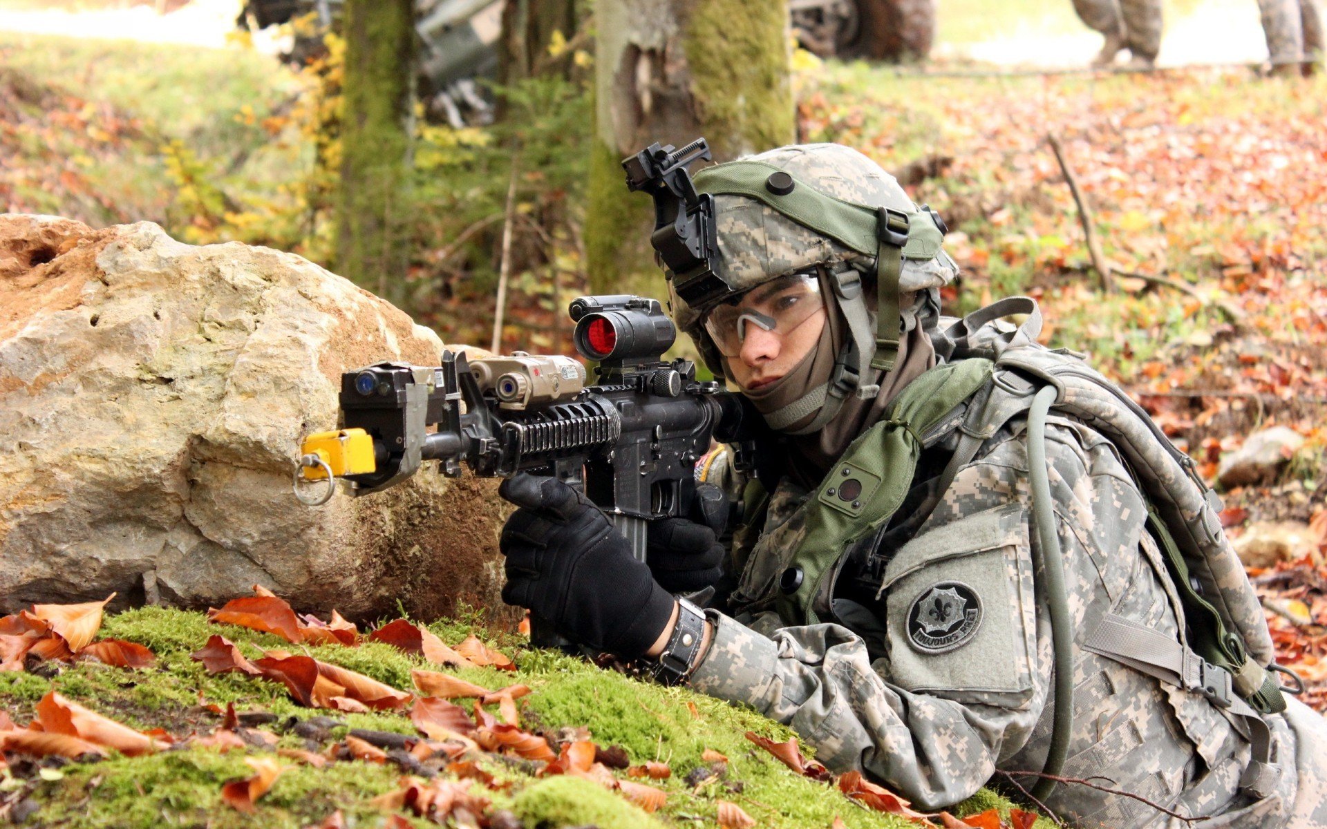 “东桃花岛赛场：缆绳滑水运动突破极限”